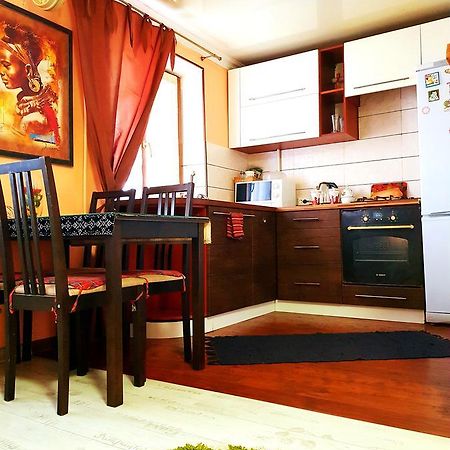 Apartment Ushakova 16 Днепр Экстерьер фото